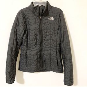 The North Face Black Puffer Full Zip Jacket S flaw